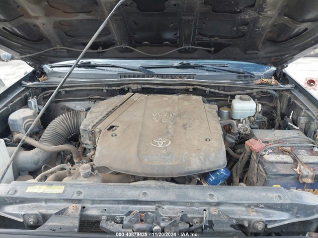 Toyota Tacoma Double Cab 2014 3TMLU4EN7EM153203 Image 10