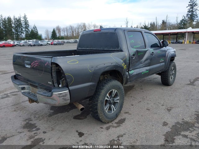 Toyota Tacoma Double Cab 2014 3TMLU4EN7EM153203 Image 4