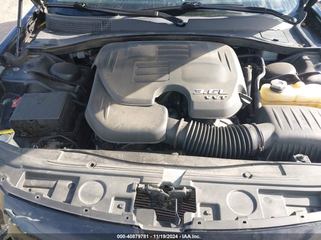 2C3CCAKG4JH304535 Chrysler 300 Limited Awd