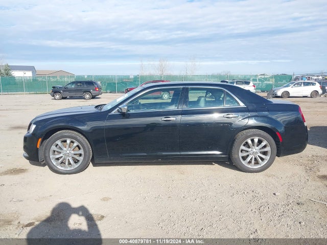 2C3CCAKG4JH304535 Chrysler 300 Limited Awd