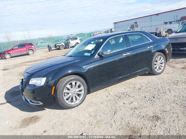 2C3CCAKG4JH304535 Chrysler 300 Limited Awd