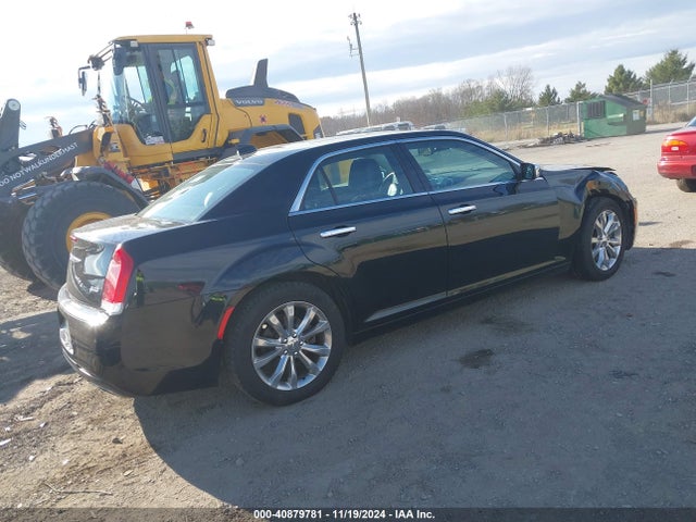 2C3CCAKG4JH304535 Chrysler 300 Limited Awd