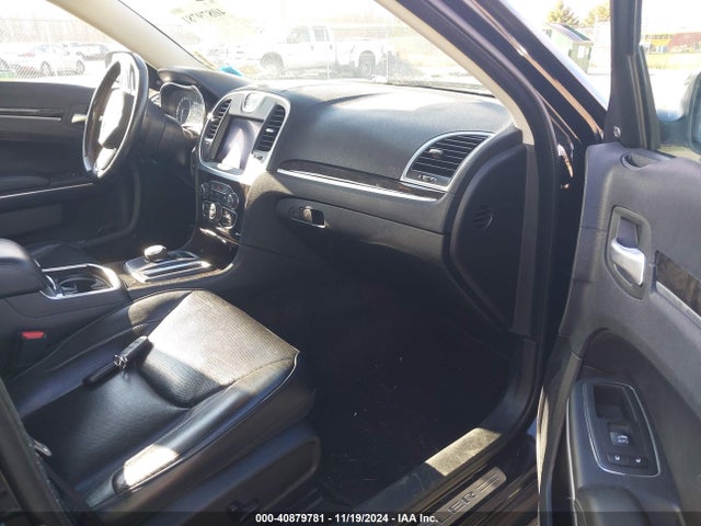 2C3CCAKG4JH304535 Chrysler 300 Limited Awd