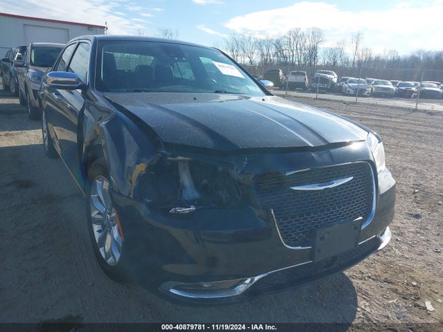 2C3CCAKG4JH304535 Chrysler 300 Limited Awd