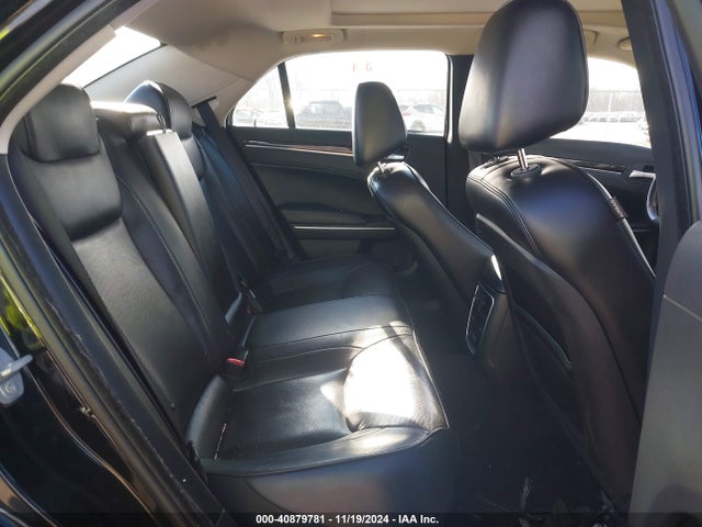 2C3CCAKG4JH304535 Chrysler 300 Limited Awd