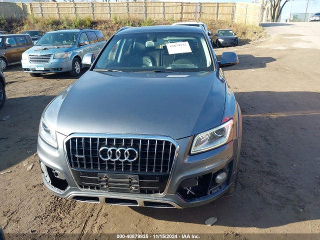 Audi Q5 2.0t Premium 2017 WA1L2AFP1HA044266 Image 12