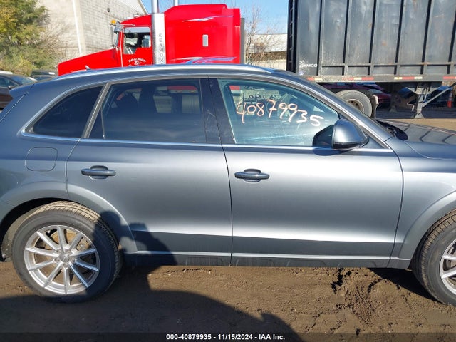 Audi Q5 2.0t Premium 2017 WA1L2AFP1HA044266 Image 13