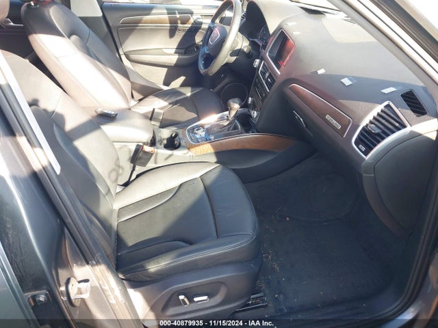 Audi Q5 2.0t Premium 2017 WA1L2AFP1HA044266 Image 5