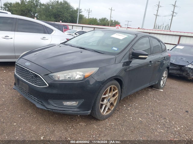 Ford FOCUS SE 2015 1FADP3K22FL293510 Image 2