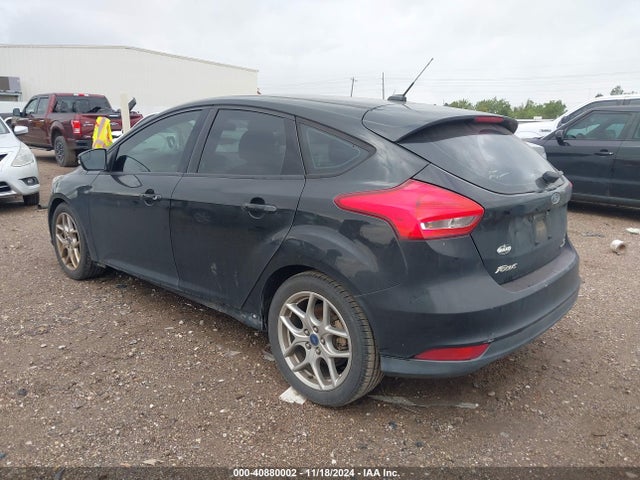 Ford FOCUS SE 2015 1FADP3K22FL293510 Image 3