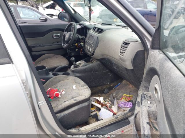 KNDJN2A27J7507715 KIA Soul
