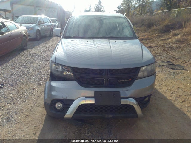 3C4PDDGGXJT388498 Dodge Journey Crossroad Awd