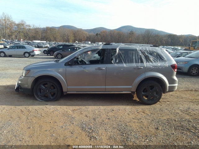 3C4PDDGGXJT388498 Dodge Journey Crossroad Awd