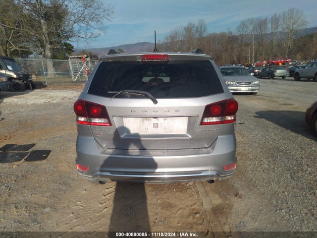 3C4PDDGGXJT388498 Dodge Journey Crossroad Awd