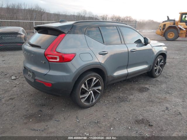 2021 VOLVO XC40 YV4162UM6M2494402 Photo 3