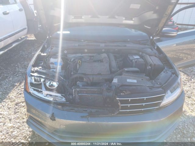 3VWDB7AJ5JM259350 Volkswagen Jetta 1.4t Se/1.4t Wolfsburg Edition