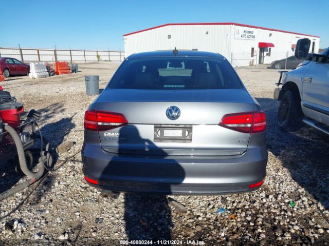 3VWDB7AJ5JM259350 Volkswagen Jetta 1.4t Se/1.4t Wolfsburg Edition