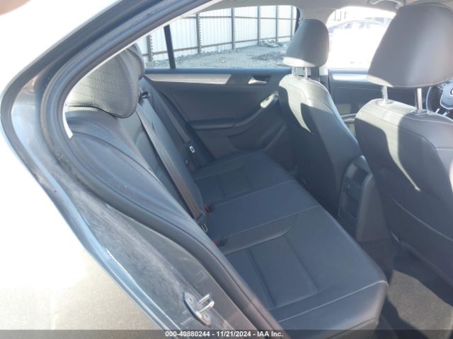 3VWDB7AJ5JM259350 Volkswagen Jetta 1.4t Se/1.4t Wolfsburg Edition