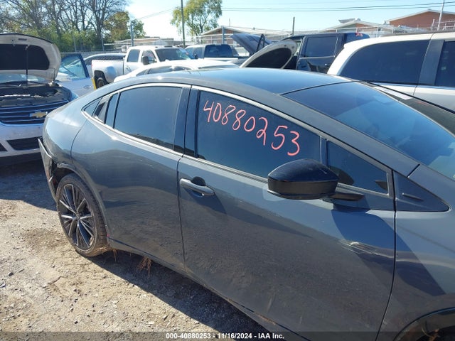 Toyota Prius Xle Awd-e 2024 JTDADABU5R3012199 Image 13