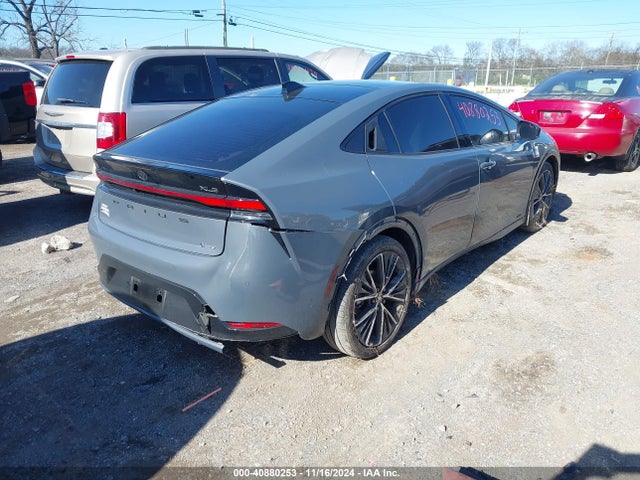 Toyota Prius Xle Awd-e 2024 JTDADABU5R3012199 Image 4