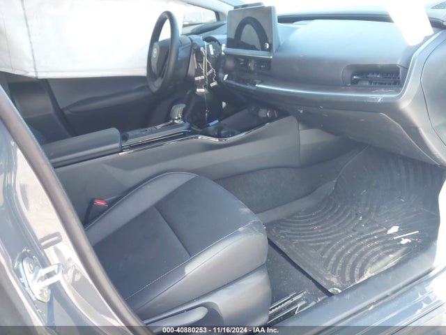 Toyota Prius Xle Awd-e 2024 JTDADABU5R3012199 Image 5
