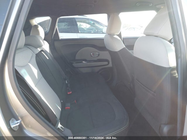 KIA SOUL + 2016 KNDJP3A5XG7243201 Image 8