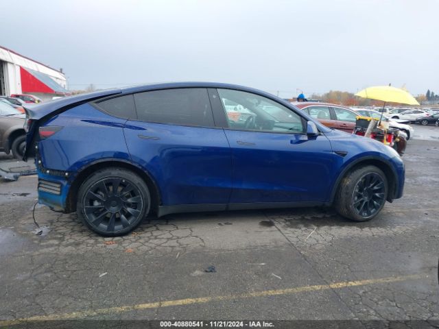 7SAYGDEE3NF386600 Tesla Model Y Long Range Dual Motor All-wheel Drive