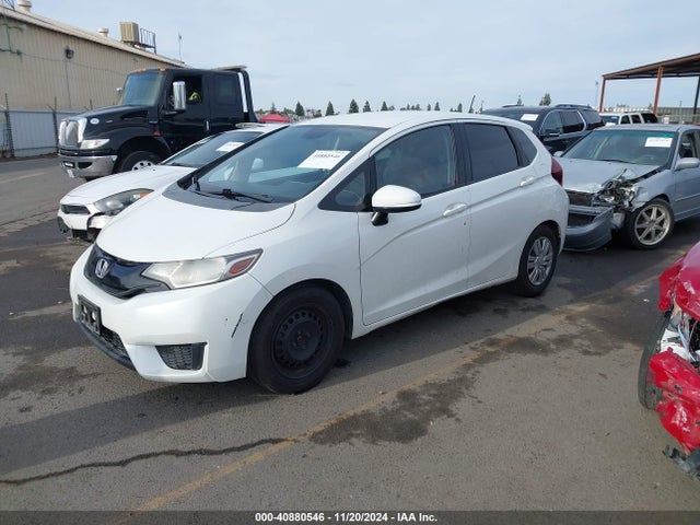 Honda FIT LX 2017 JHMGK5H51HS014848 Image 2