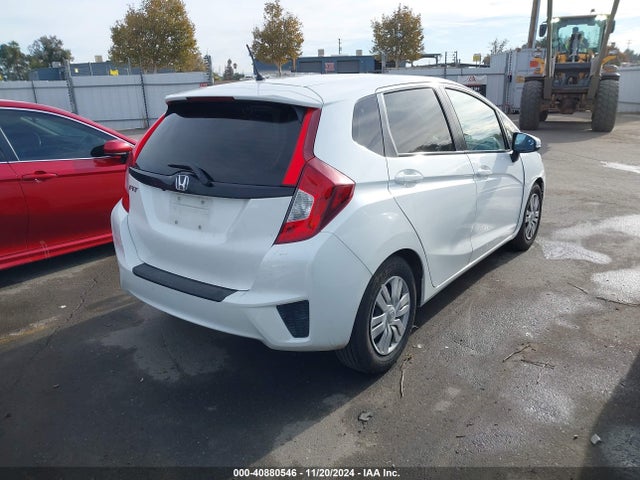 Honda FIT LX 2017 JHMGK5H51HS014848 Image 4