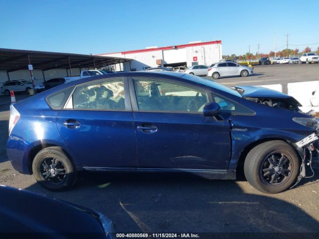 JTDKN3DUXF0453320 Toyota Prius Two