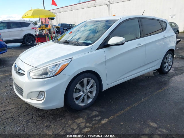 Hyundai ACCENT SE 2014 KMHCU5AE8EU155741 Image 2