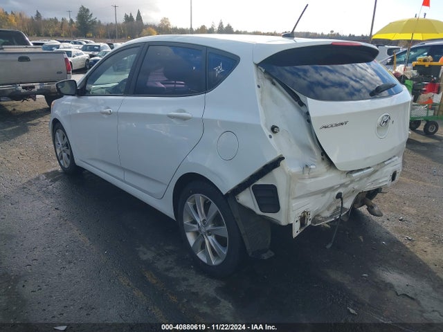 Hyundai ACCENT SE 2014 KMHCU5AE8EU155741 Image 3