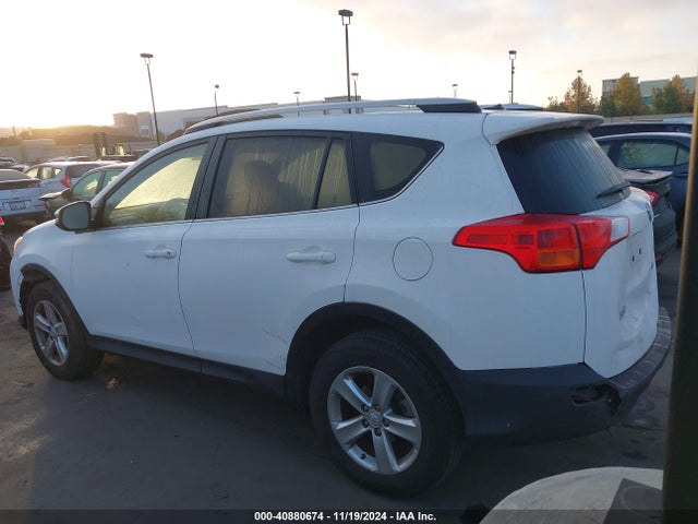 JTMWFREV6EJ007537 Toyota Rav4 Xle