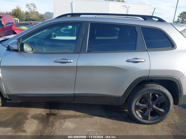1C4PJLCB6GW137512 Jeep Cherokee Altitude