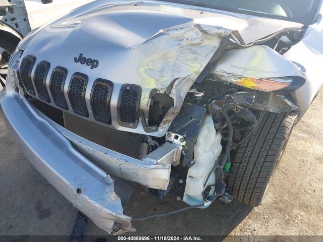 1C4PJLCB6GW137512 Jeep Cherokee Altitude