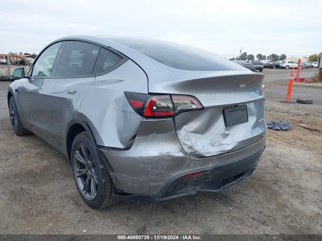 2024 TESLA MODEL Y 7SAYGDEE1RA312143 Photo 5