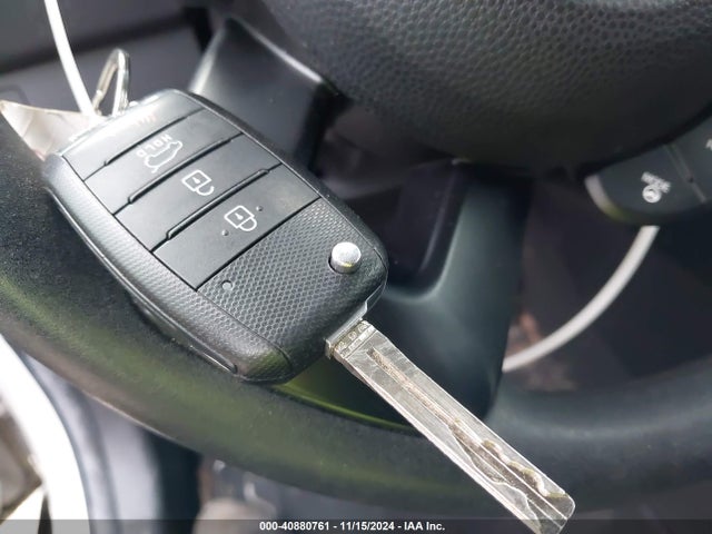 KIA SOUL + 2014 KNDJP3A52E7097065 Image 11
