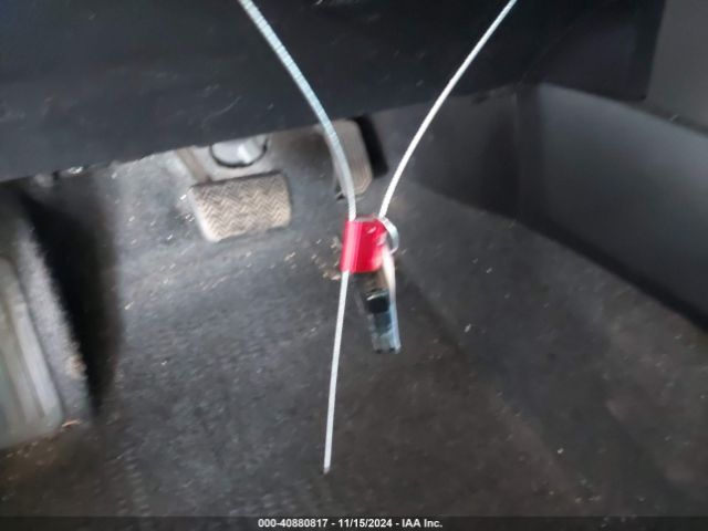 2T3NFREV9GW266930 Toyota RAV4 SE
