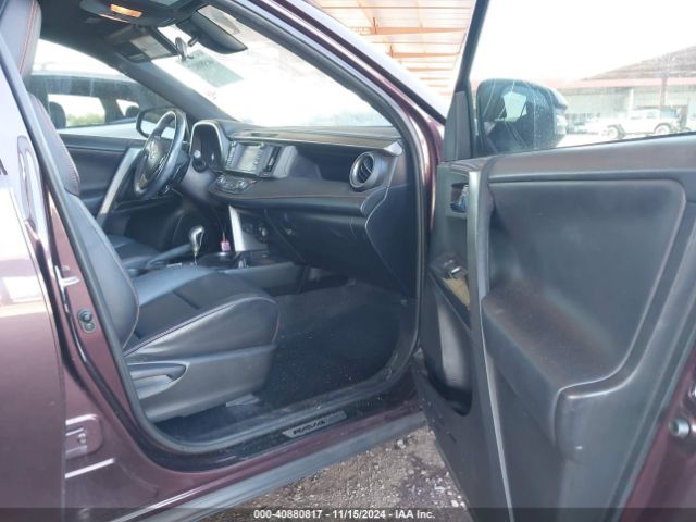 2T3NFREV9GW266930 Toyota RAV4 SE
