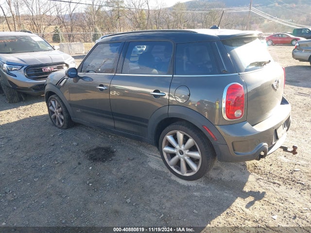 2011 MINI COOPER S COUNTRYMAN WMWZC5C51BWM10032 Photo 2