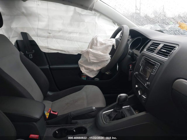 3VW2B7AJ7HM376039 Volkswagen Jetta 1.4t S