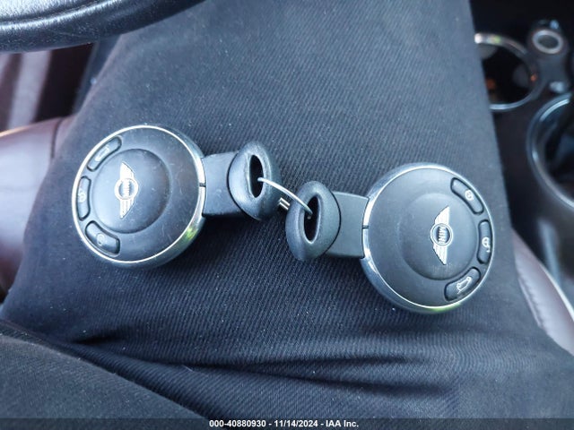 2011 MINI COOPER S CLUBMAN WMWZG3C50BTY30651 Photo 10