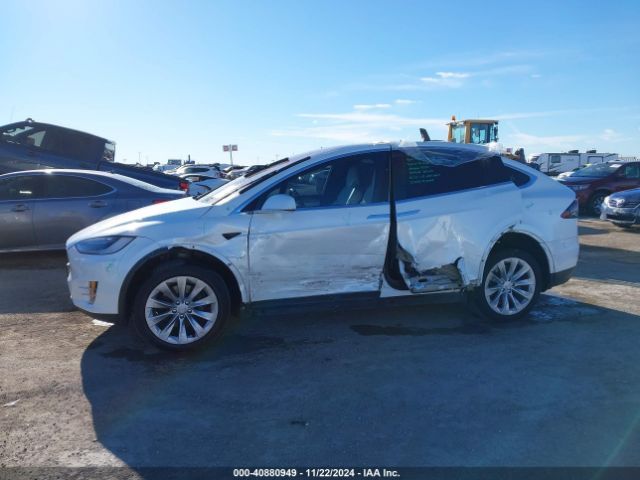 5YJXCBE21HF065092 Tesla MODEL X