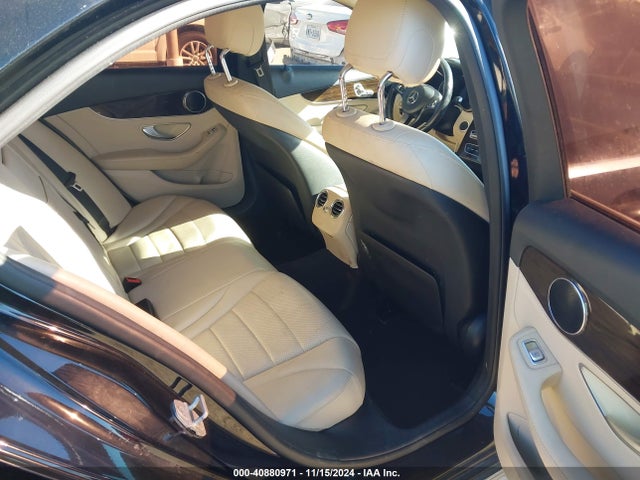 55SWF4JBXFU043382 Mercedes-Benz C 300 Luxury/sport
