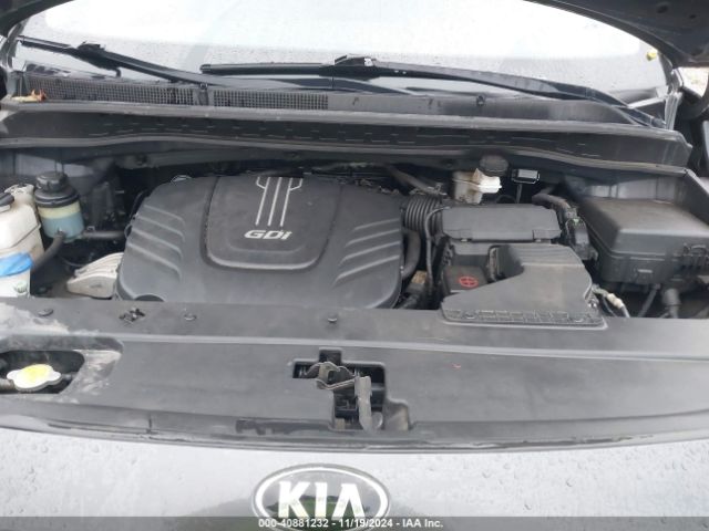 KNDMB5C17F6052373 KIA SEDONA LX