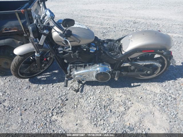 2018 HARLEY-DAVIDSON FXBR 1HD1YEJ17JC053407 Photo 8