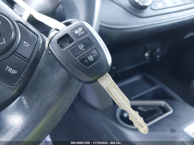 Toyota Rav4 Xle 2016 2T3WFREV2GW247382 Image 11