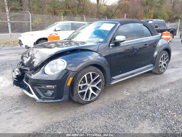 Volkswagen Beetle 1.8t Dune 2017 3VWT17AT4HM809017 Image 2