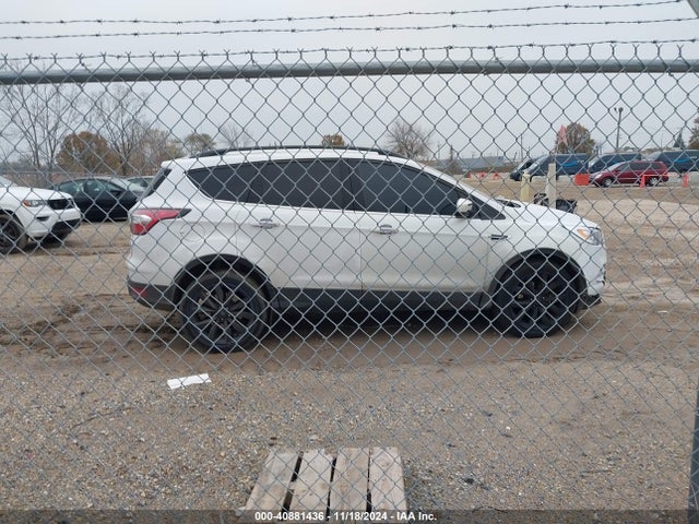 1FMCU0G94HUA55492 Ford ESCAPE SE