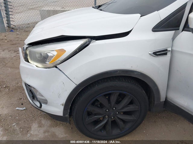 1FMCU0G94HUA55492 Ford ESCAPE SE